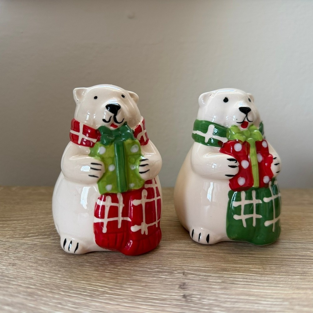 Unbranded Polar Bear Salt and Pepper Shakers OS White Excellent Christmas Decor